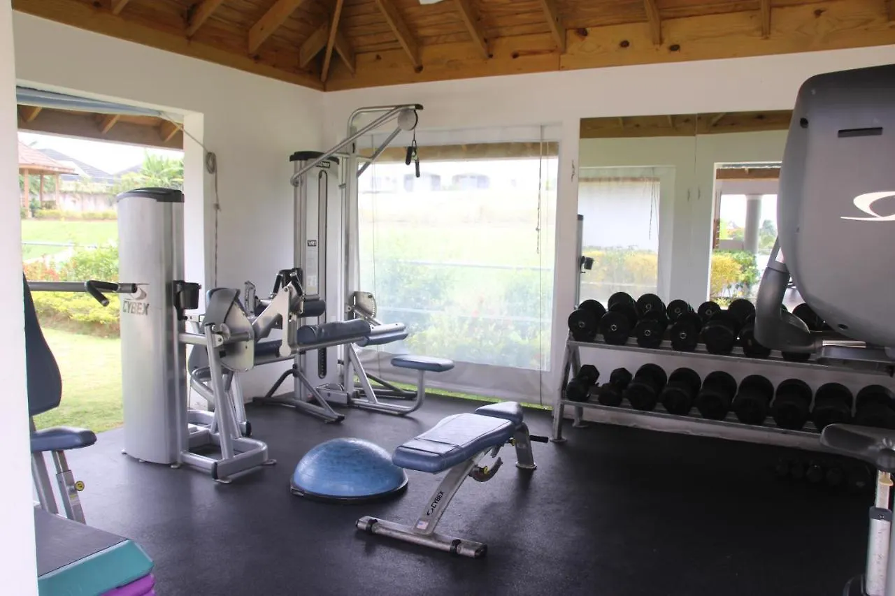 Cozy Getaway Aparthotel Priory Jamaica